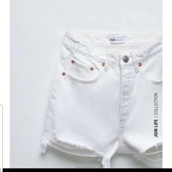 ZARA White Frayed Hi Rise Denim Shorts - Picture 3 of 3